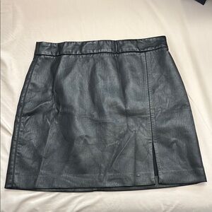 Aritzia Wilfred Black Mini Skirt with Slit